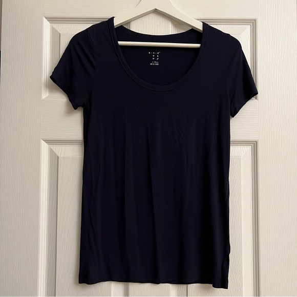 5-pack bundle of women’s size extra small tops - Picture 3 of 16